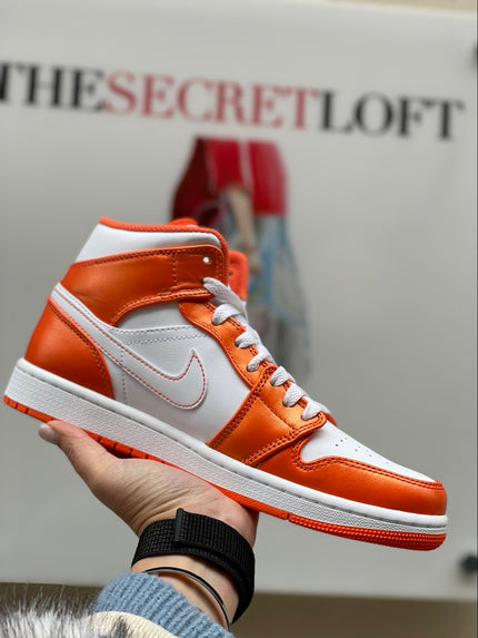 Air Jordan 1 mid orange